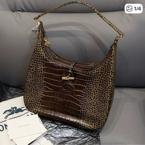 Authentic longchamp Roseau leather bag